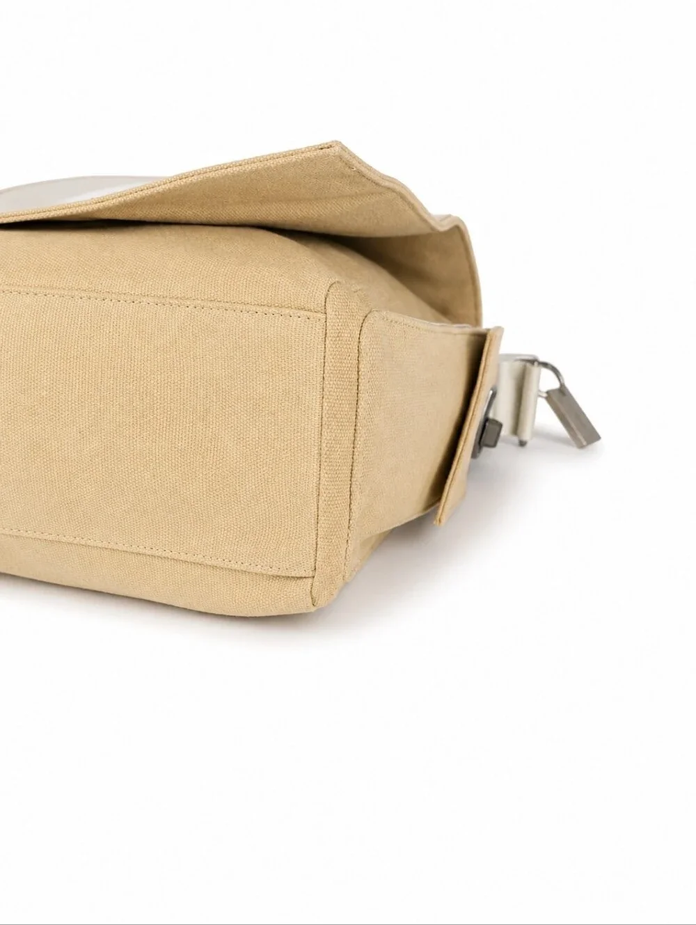 Skagen Beige Canvas & White Leather Messenger Bag – Classic & Versatile!